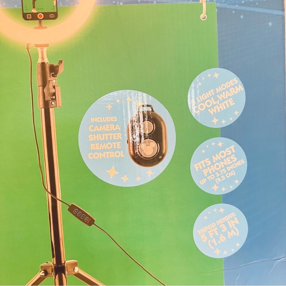 Disney Mikey Large Ring Studio Kit With Green Screen/NEW - Picture 5 of 6